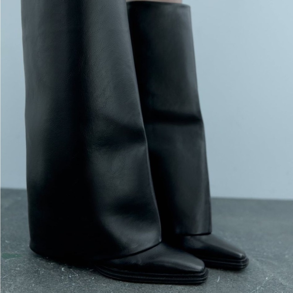 Chic Black Leather Boots